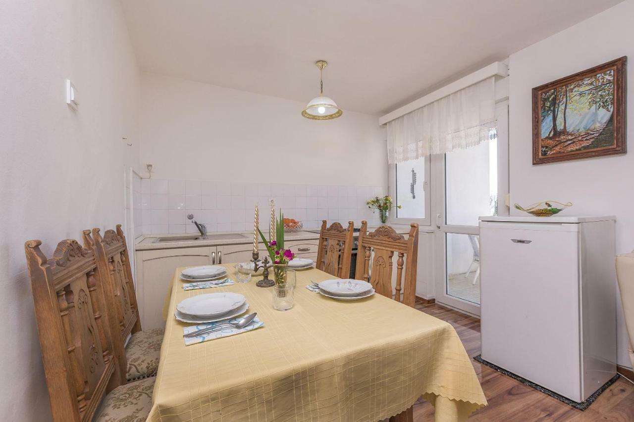 Apartment Nansy 오미스 외부 사진