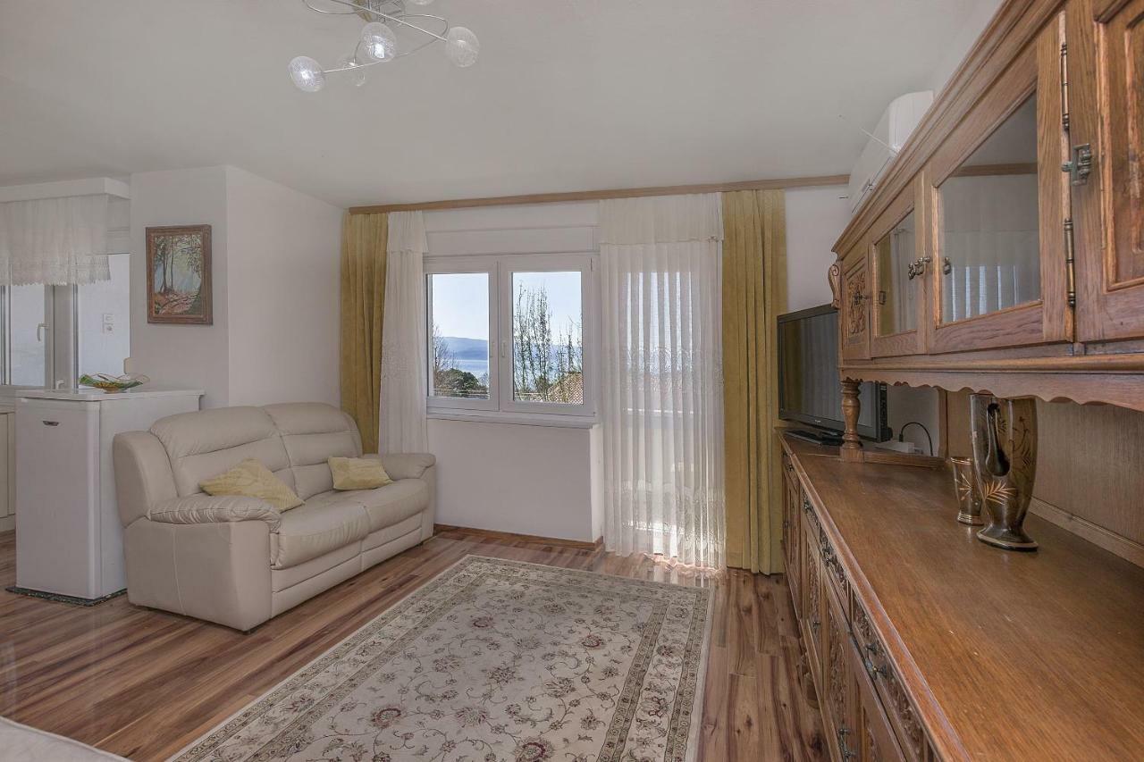 Apartment Nansy 오미스 객실 사진