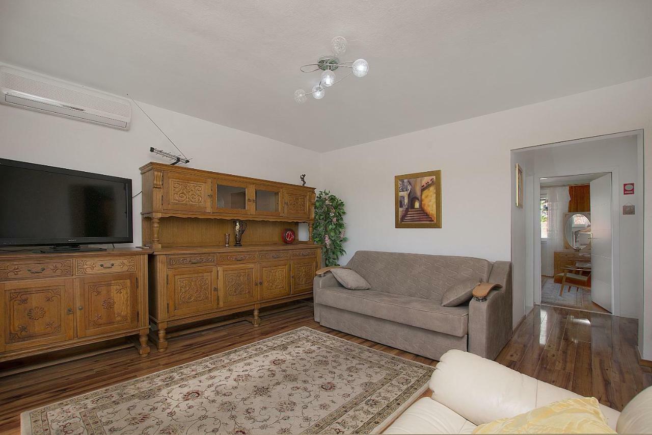 Apartment Nansy 오미스 객실 사진